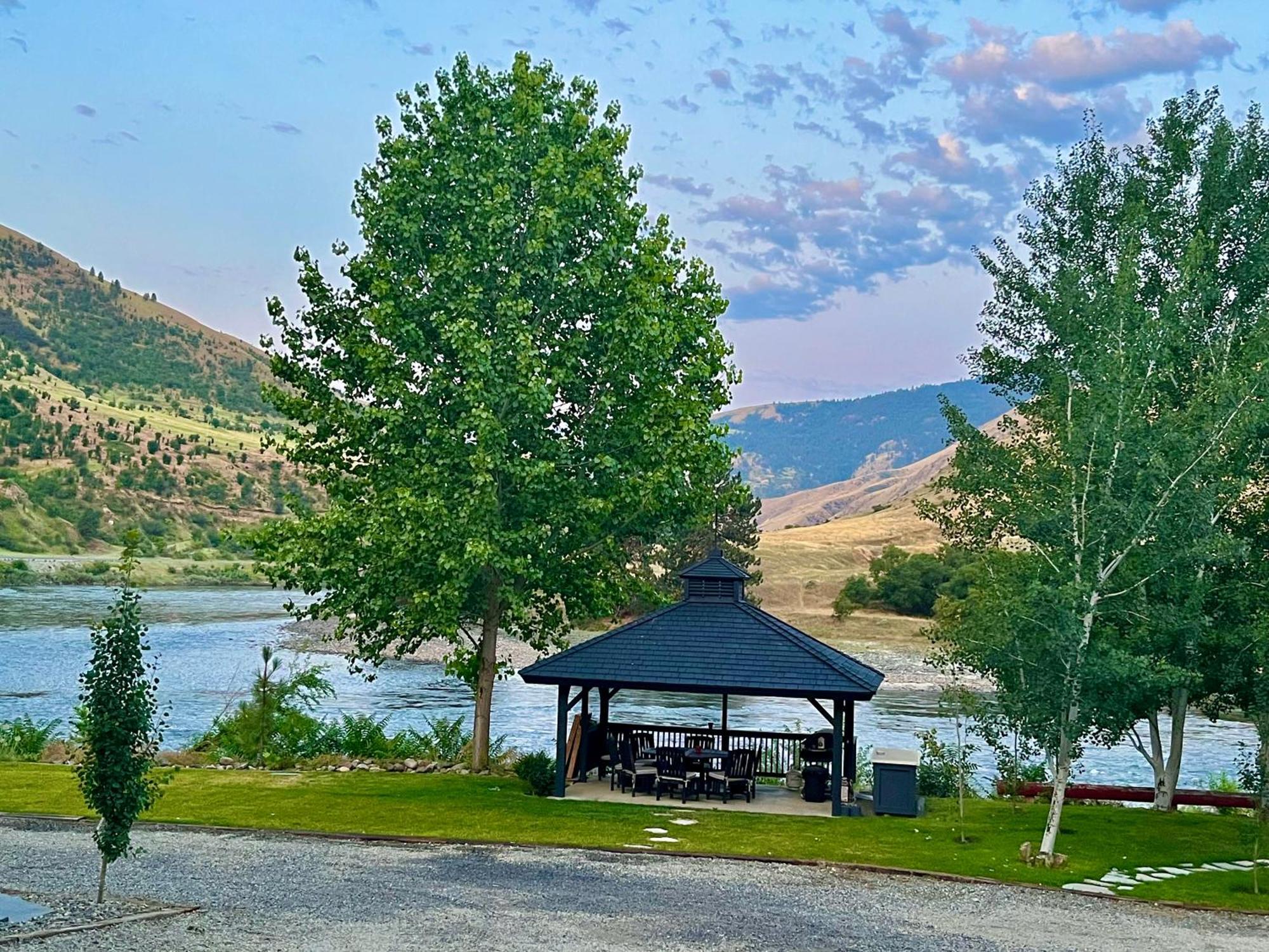 Steelhead Lodge Lucile Экстерьер фото